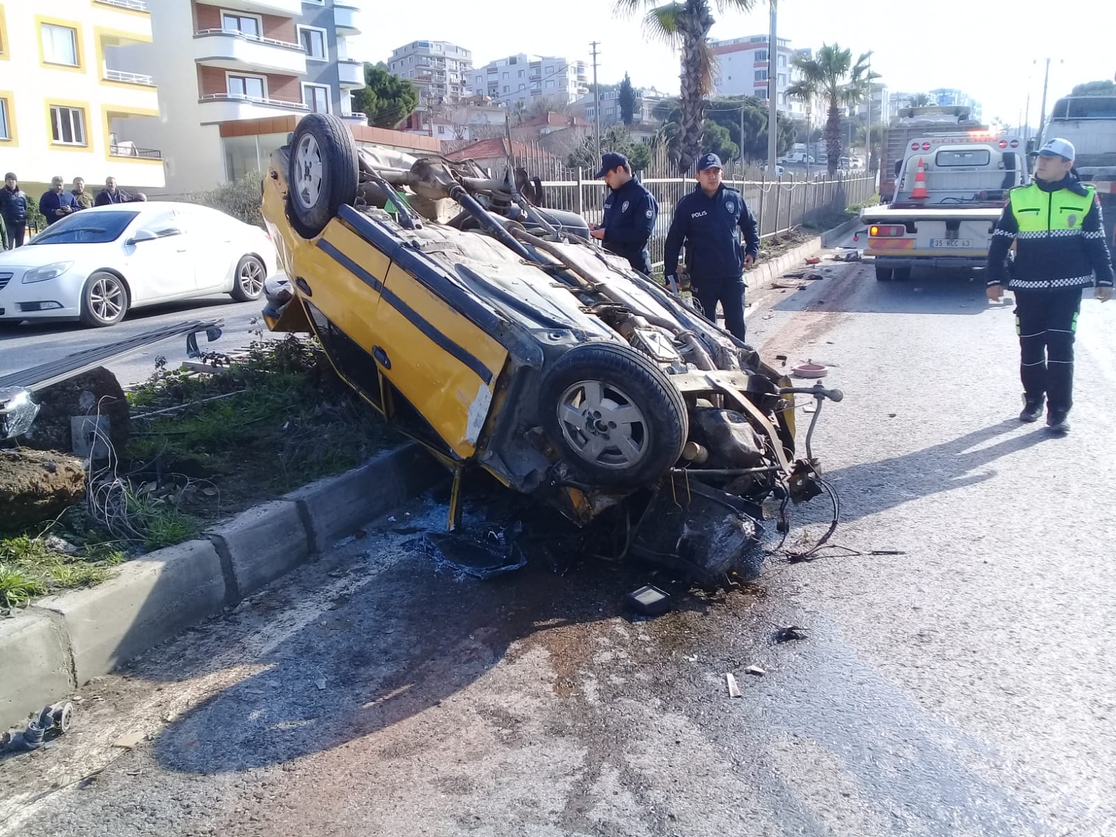 Aliağa'da trafik kazası: 2 yaralı