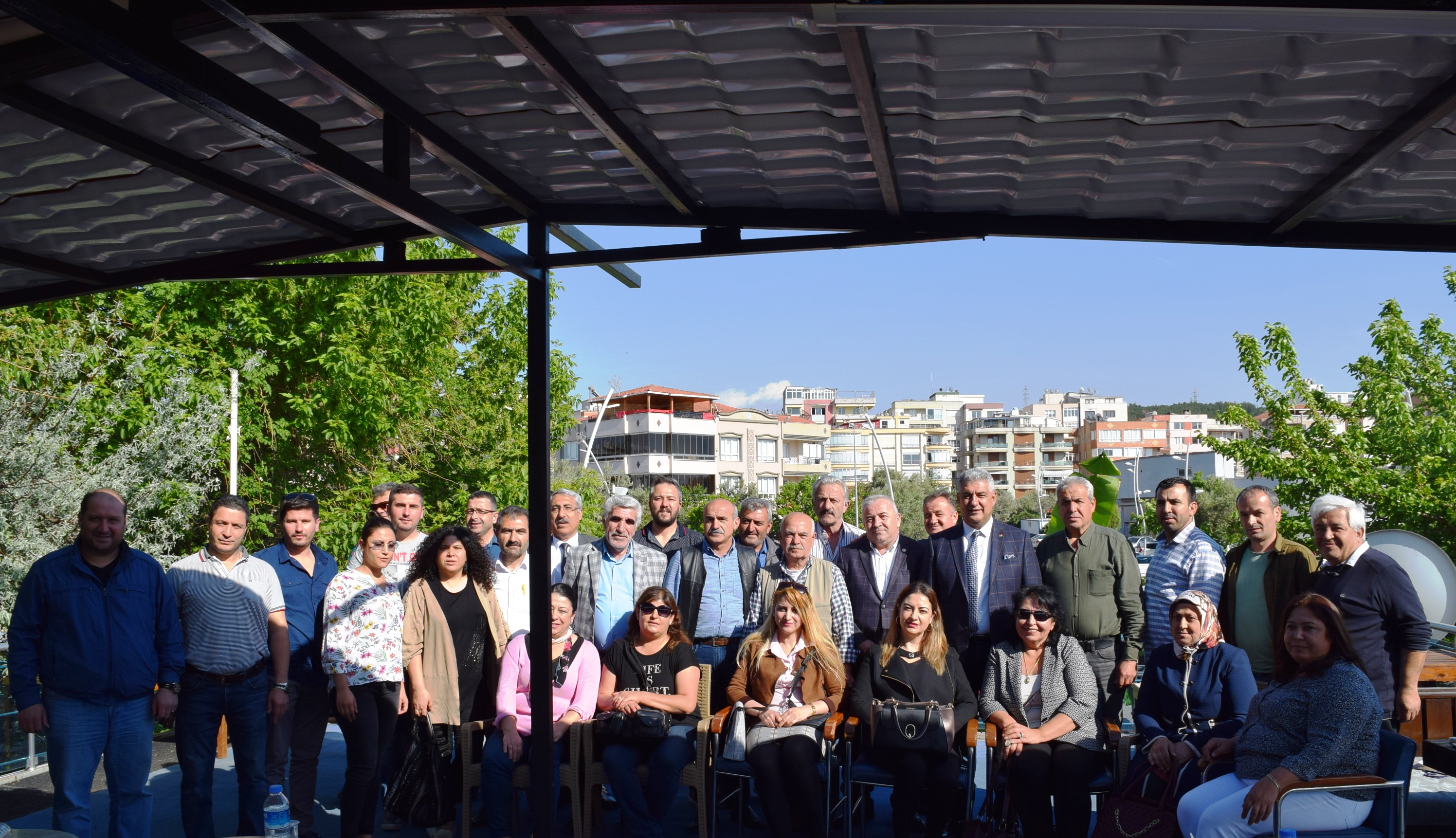 Aliağa'da emlakçılara bilgilendirme toplantısı yapıldı