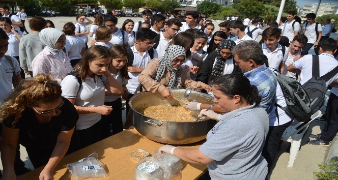 Alp Oğuz Anadolu Lisesi'nde aşure etkinliği