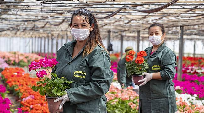 Çiçek üreticilerine Anneler Günü desteği