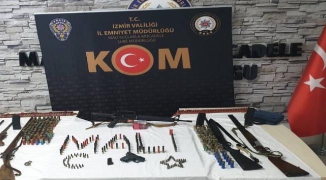 İzmir'de tefecilere operasyon: 4 gözaltı