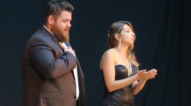 İzmir Foça'da opera akşamı