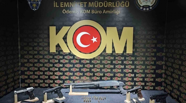 İzmir'de silah kaçakçılarına polisten operasyon: 3 gözaltı