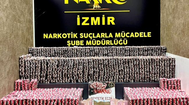 İzmir'de 75 bine yakın sentetik uyuşturucu hap ele geçirildi