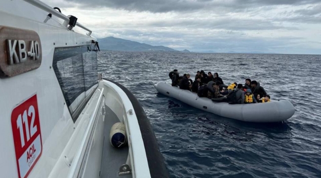 Sürüklenen lastik bottaki 22'si çocuk 47 göçmen kurtarıldı