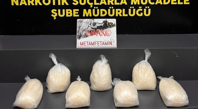 İzmir'de 7 kilo metamfetamin ele geçirildi