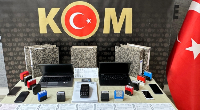 İzmir'de naylon fatura ve vergi kaçakçılığı operasyonu