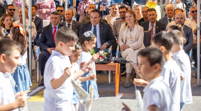 ​Başkan Mutlu İlköğretim Haftası'nı öğrencilerle birlikte kutladı