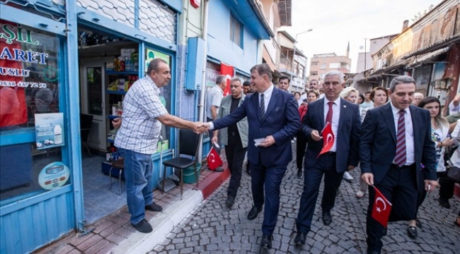 Başkan Tugay, 88. Uluslararası Bergama Kermesi'ne katıldı