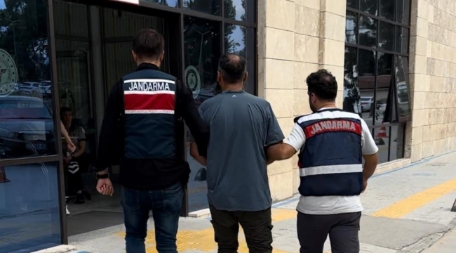 İzmir merkezli 'terörizm finansmanı' operasyonunda 27 gözaltı