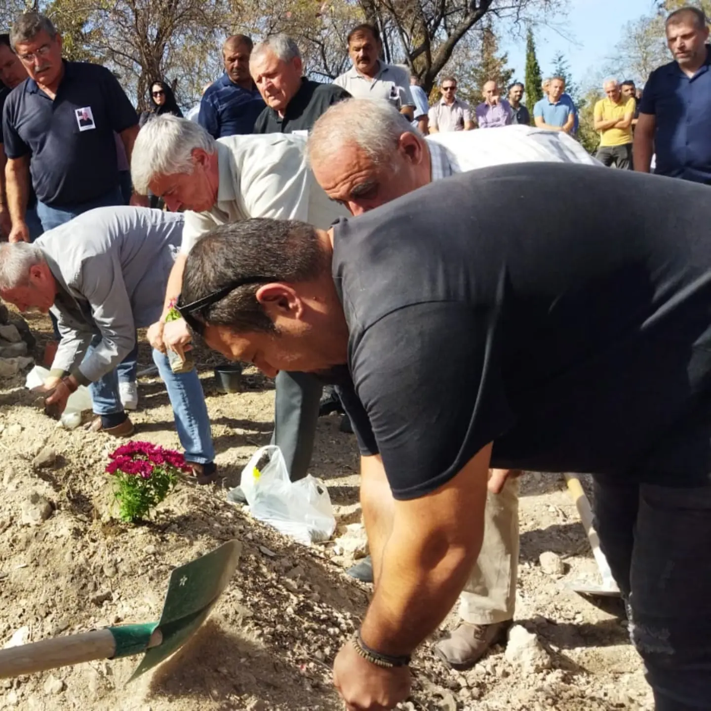 Aliağa Emek Mücadelesinin Çınarı Salih Karadayı Son Yolculuğuna Uğurlandı