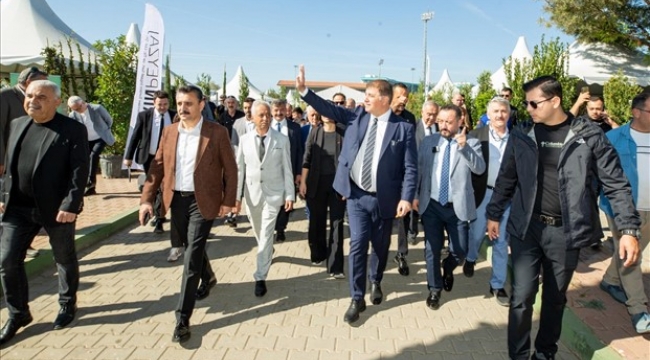 Başkan Tugay: Birlik ve beraberlik içinde bu kumpasları darmadağın edeceğiz