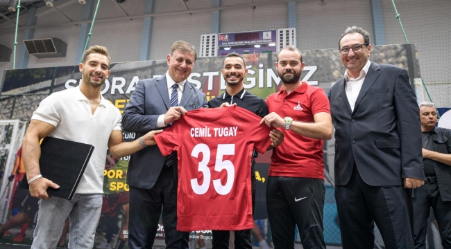 İzmir Büyükşehir'den amatör spor kulüplerine 22 milyon liralık can suyu