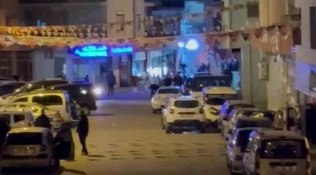 İzmir'de polislere silahlı saldırı: 2'si ağır 3 polis yaralı