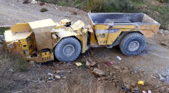 İzmir'de iş makinesi şarampole devrildi: Genç madenci hayatını kaybetti