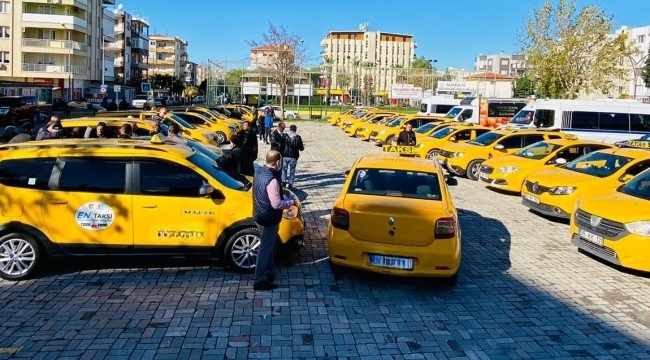 Aliağa'da Taksi Durağı Yokluğu Vatandaşları Mağdur Ediyor