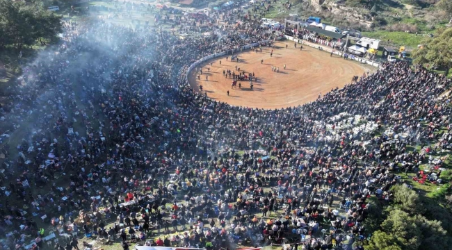 Binlerce güreş sever Pamucak Arena'da buluştu