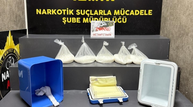 Piknik termosundan 5 kilogram uyuşturucu çıktı