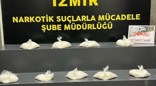 İzmir'de 4 kilonun üzerinde metamfetamin ele geçirildi