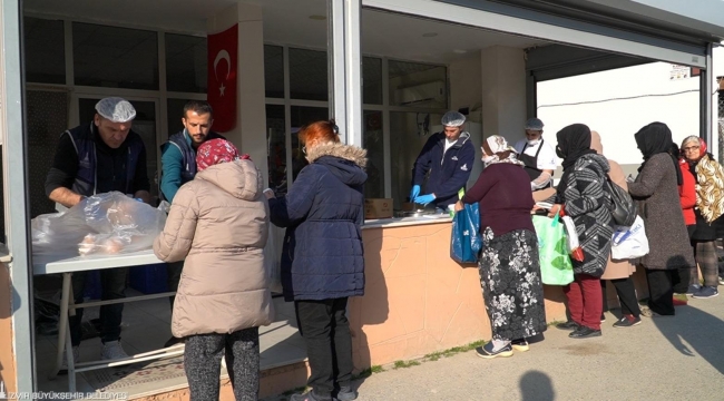 İzmir'de Dayanışma Noktalarında ramazan bereketi